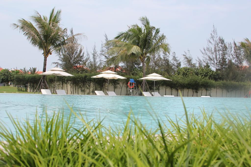 Ocean Apartment With Garden Da Nang Exterior photo